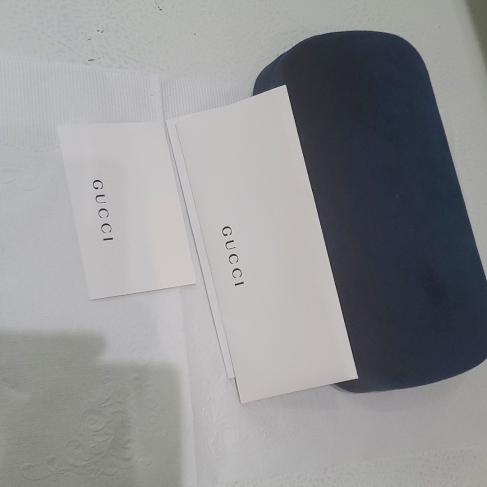 Sunglasses case 😎 %100 gucci authentic ♥️ - Picture 4 of 6